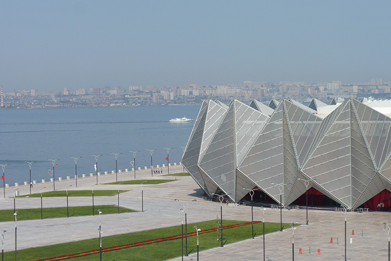 為什么PVDF膜結(jié)構(gòu)比PTFE膜結(jié)構(gòu)更受歡迎？PVDF膜結(jié)構(gòu)在哪些方面強(qiáng)于PTFE膜結(jié)構(gòu)？