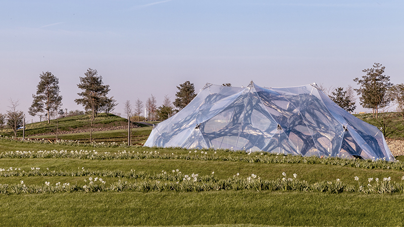 ETFE膜結(jié)構(gòu)在膜建筑中有哪些競爭優(yōu)勢(shì)？ETFE膜結(jié)構(gòu)特點(diǎn)有哪些？