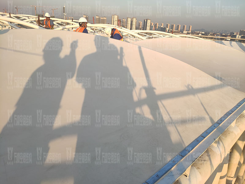 杭州亞運會棒（壘）球體育文化中心膜結(jié)構(gòu)項目鋼結(jié)構(gòu)接近尾聲