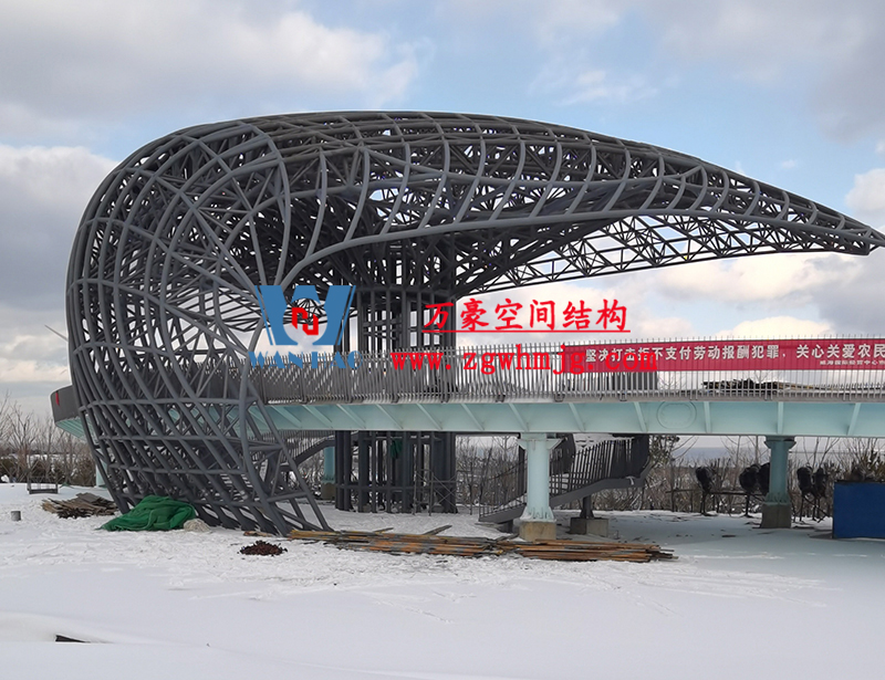 什么是異形鋼結(jié)構(gòu)？復(fù)雜空間異形鋼結(jié)構(gòu)該如何選擇廠家？