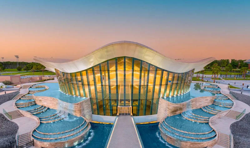 世界最深泳池，深入地下60米