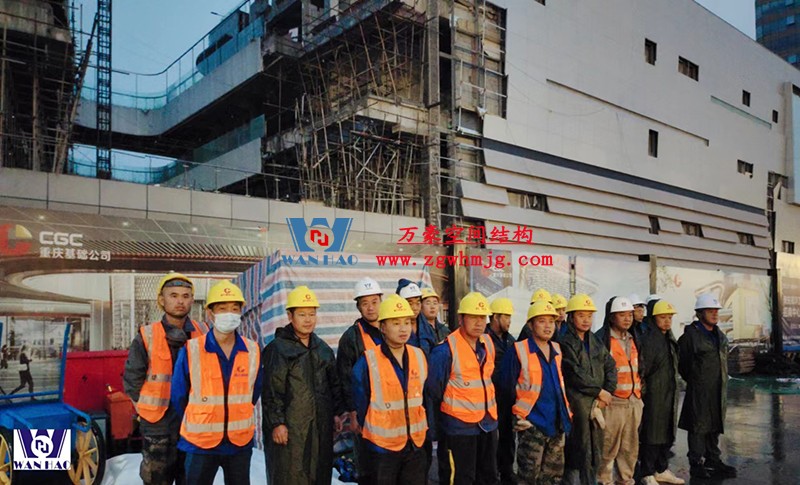 明宇廣場6號地塊商業(yè)(萬達廣場)改造項目鋼膜結(jié)構(gòu)ETFE蓋頂天幕工程開始施工 明宇廣場6號地塊商業(yè)(萬達廣場)改造項目鋼膜結(jié)構(gòu)ETFE蓋頂天幕工程開始施工