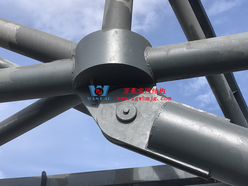 明宇廣場6號地塊商業(yè)（萬達廣場）改造項目鋼膜結(jié)構(gòu)ETFE蓋頂天幕工程進入鋼結(jié)構(gòu)吊裝階段