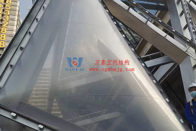 成都中建錦源匯膜結(jié)構(gòu)工程項目現(xiàn)場施工進(jìn)展