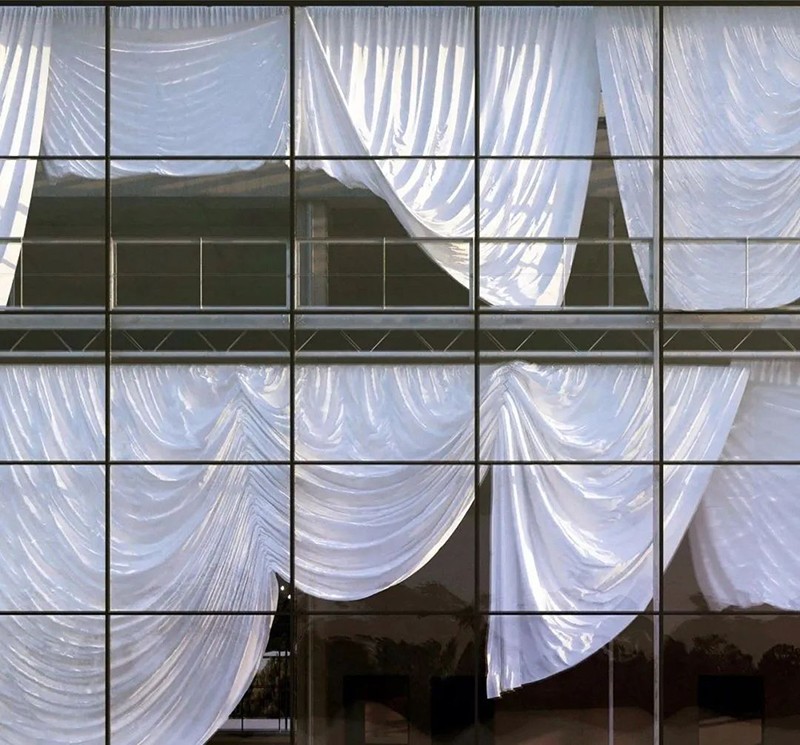 又要透光，又要遮陽