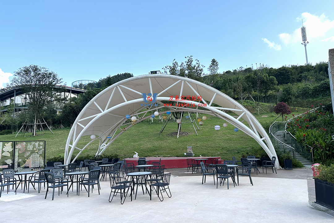 膜結構遮陽雨棚受歡迎的主要原因是什么？