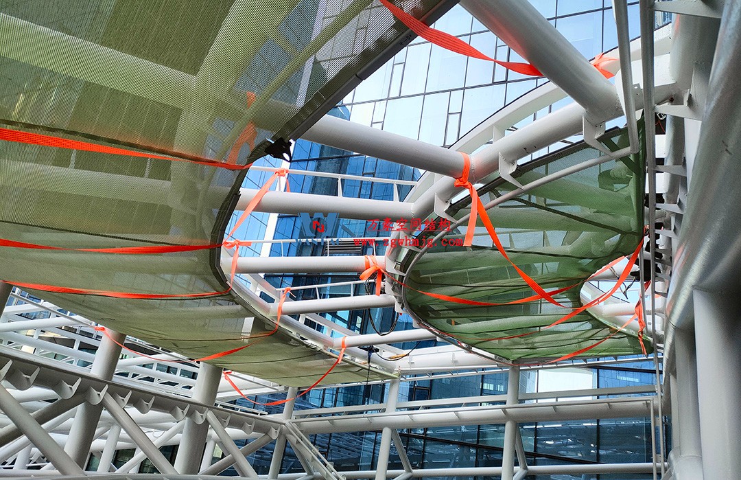 萬(wàn)豪—杭州博多森谷ETFE氣枕連廊天幕項(xiàng)目迎來(lái)新進(jìn)展 萬(wàn)豪—杭州博多森谷ETFE氣枕連廊天幕項(xiàng)目迎來(lái)新進(jìn)展