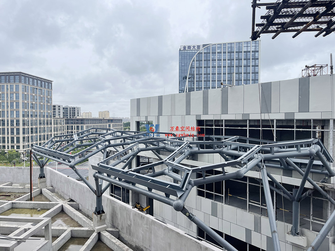 已完工，這個ETFE氣枕商業(yè)天幕閃亮登場！