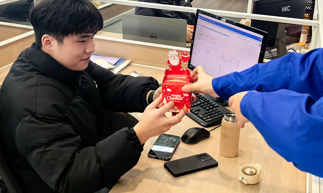 關愛員工，愛在萬豪|暖心平安夜，傳遞“蘋”安幸福