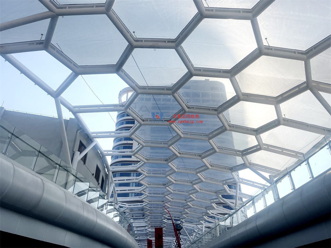 茂名總匯天街ETFE氣枕商業(yè)天幕，打造光影藝術(shù)“場景”