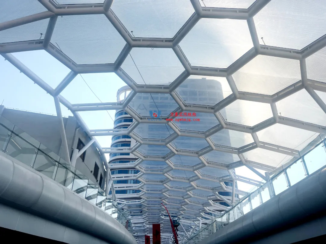 廣州茂名總匯天街商業(yè)街ETFE膜結(jié)構(gòu)工程
