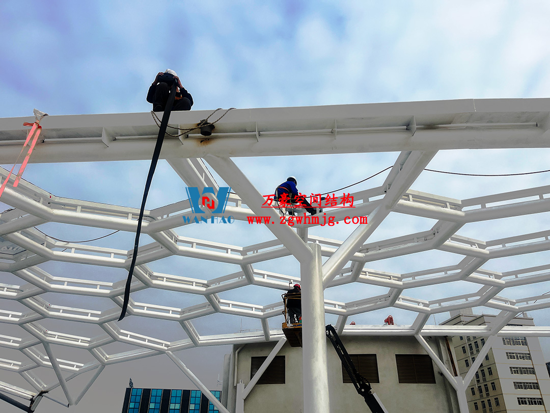 廣州茂名總匯天街商業(yè)街鋼結(jié)構(gòu)工程