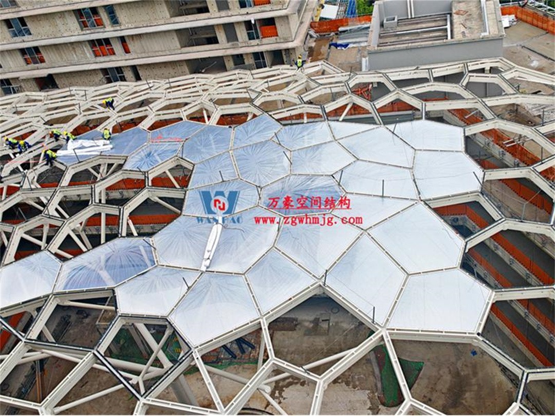 安吉縣昌碩小區(qū)地塊房產(chǎn)開(kāi)發(fā)項(xiàng)目鋼結(jié)構(gòu)天幕