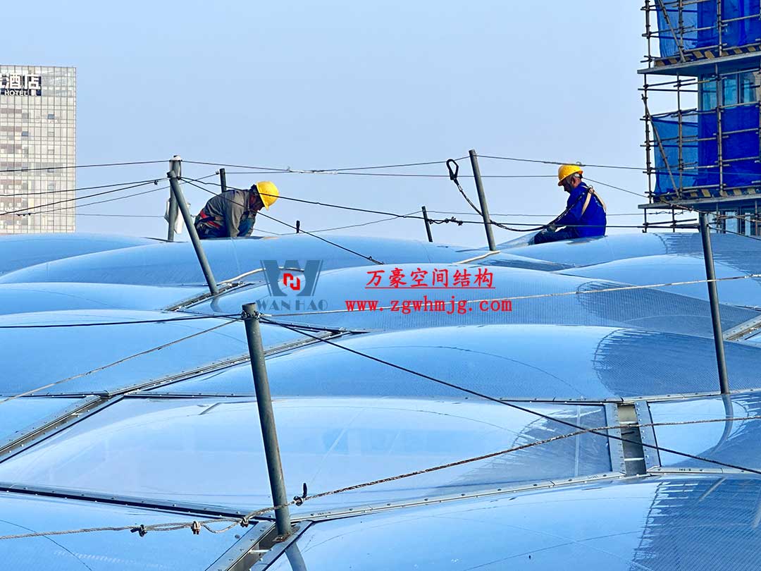安吉縣昌碩小區(qū)地塊房產(chǎn)開發(fā)項(xiàng)目鋼結(jié)構(gòu)天幕工程