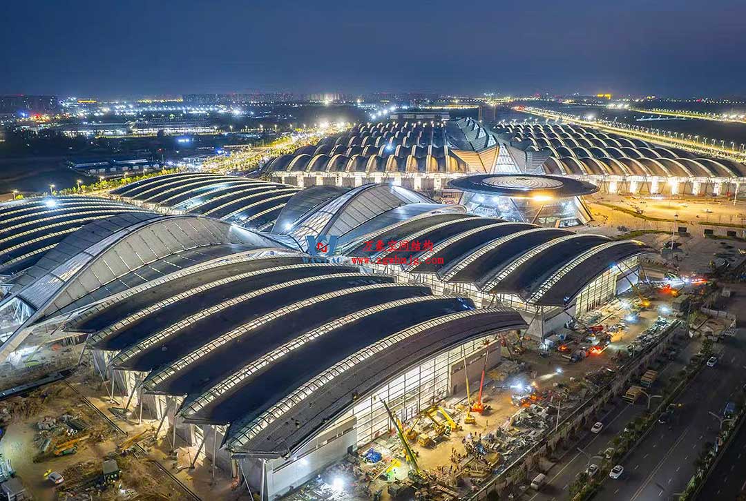 鄭州中原高鐵港數(shù)字展貿(mào)城ETFE膜結(jié)構(gòu) PTFE膜結(jié)構(gòu)工程