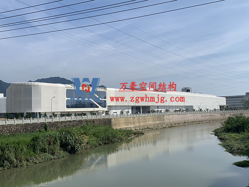 為什么體育場屋面都選用PTFE膜結(jié)構(gòu)？PTFE膜結(jié)構(gòu)體育場有什么特點(diǎn)優(yōu)勢？