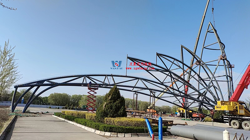 芳菲四月，共鑒美好！陜西定邊馬蓮灘沙漠公園鋼膜結(jié)構(gòu)工程最新進(jìn)展播報(bào)