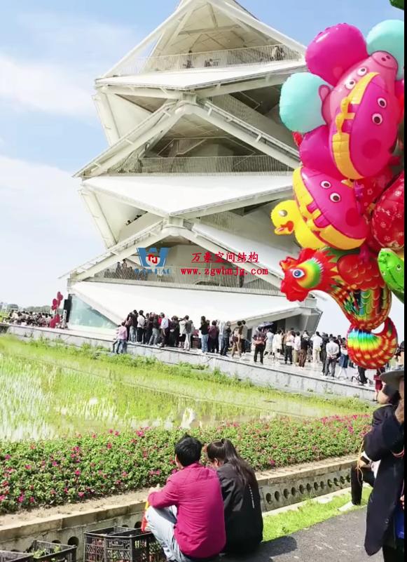 這個PTFE膜結(jié)構(gòu)景觀建筑火啦！